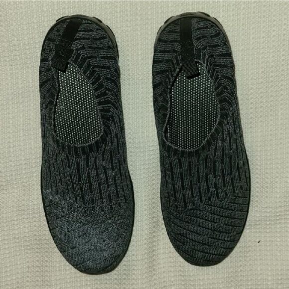 Gray/black knit pull on sneakers - Picture 1 of 10